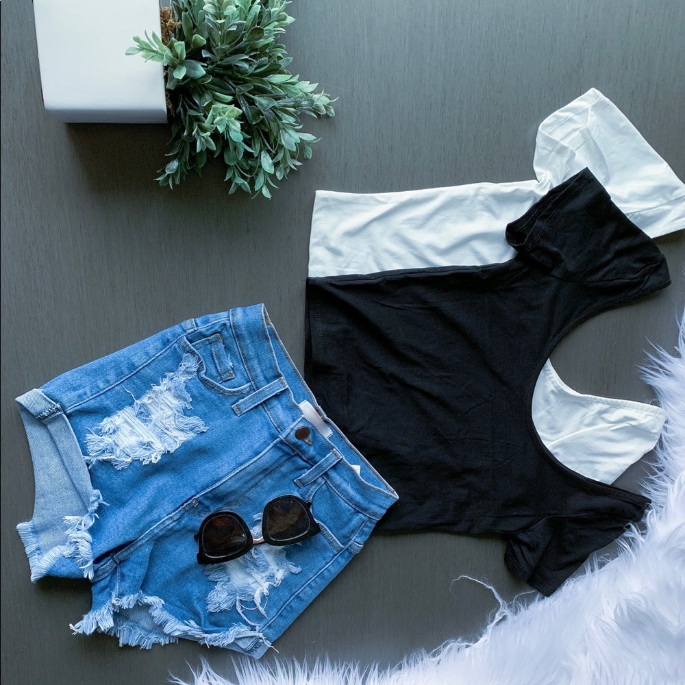 💕NEW💕 Back to Basics Crop Top in Black